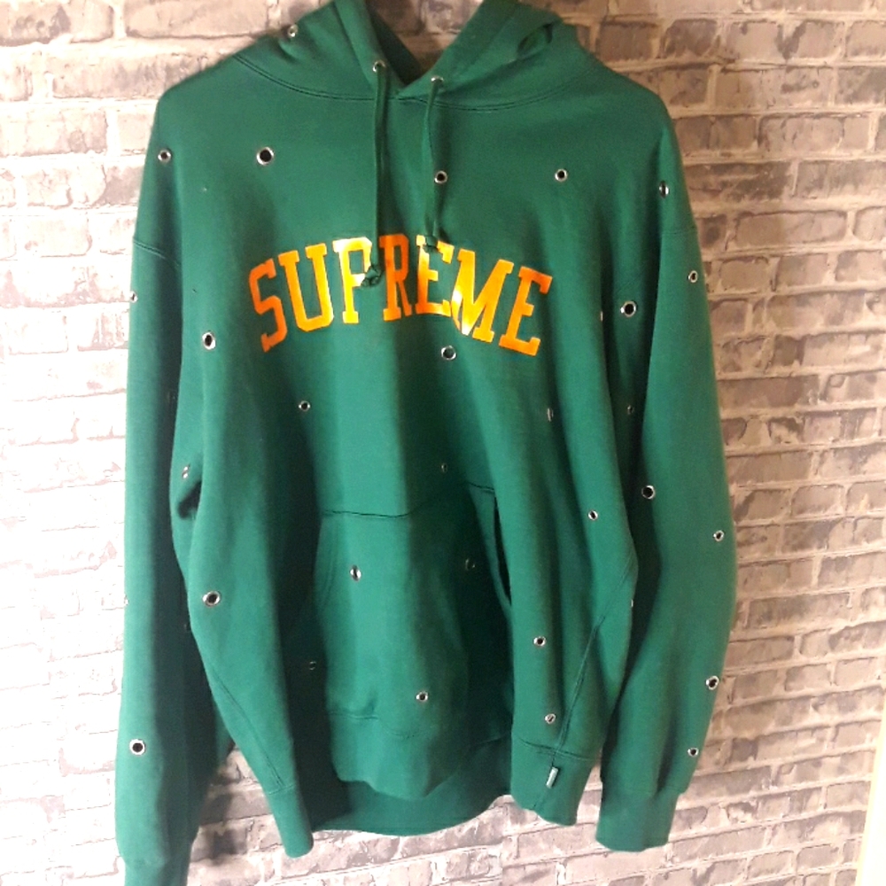 Supreme hoodie
